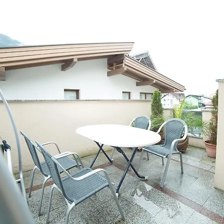 Apart Edith Apartment