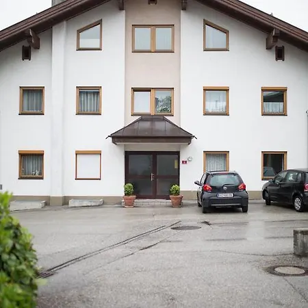 Apart Edith Apartment Uderns